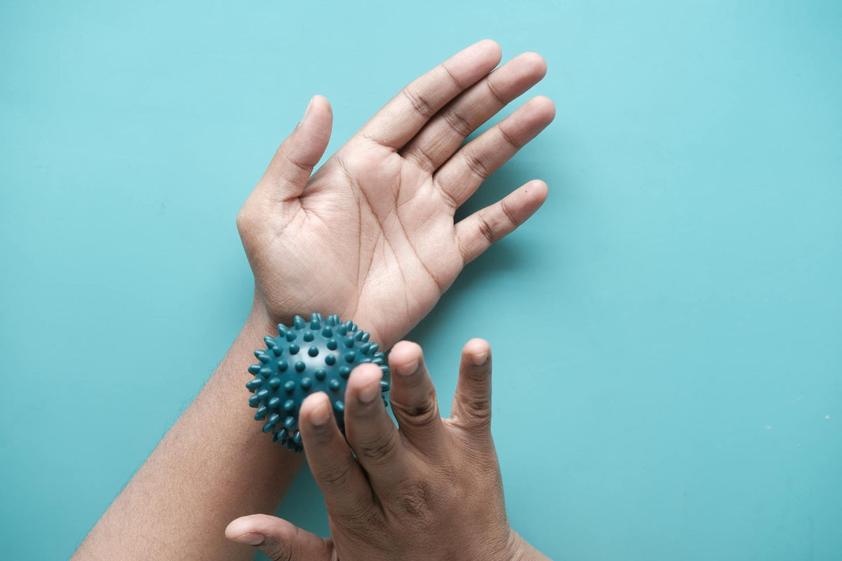 7 Easy Hand and Arm Massage Techniques for Pain Relief